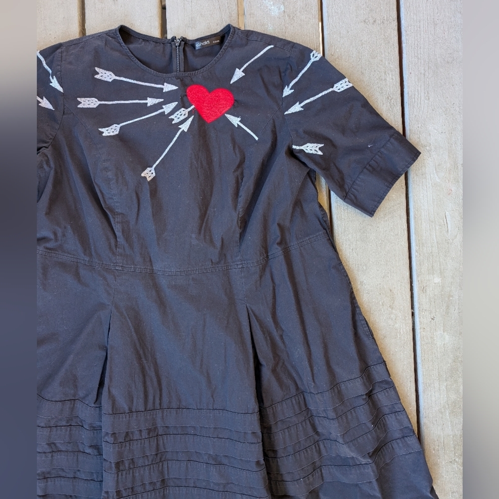 Eshakti Black Cupids Arrow Embellished Poplin Dress 2X/3X Plus‎ Size Pleated - Picture 4 of 9